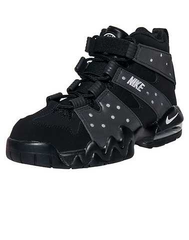 NIKE BOYS Black Footwear / Sneakers 6Y