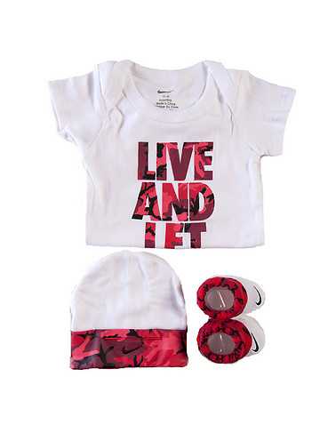 NIKE BOYS White Accessories / Onesies 0-6