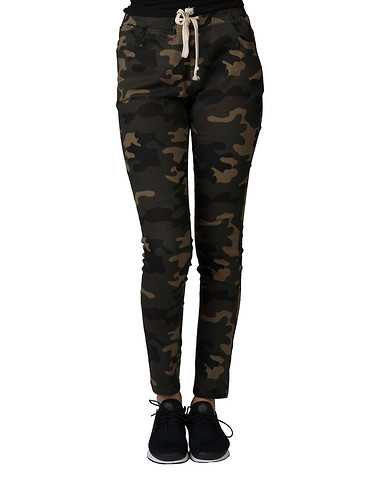 ESSENTIALS WOMENS Green Clothing / Bottoms