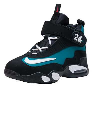 NIKE GIRLS Medium Green Footwear / Sneakers